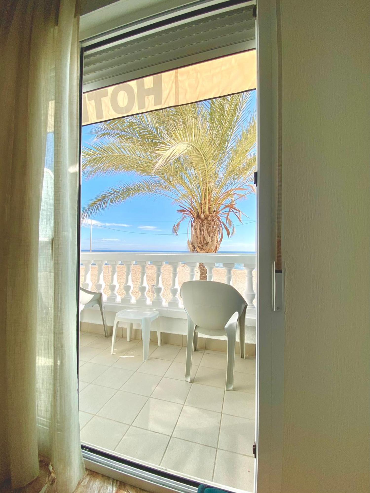 Hotel La Familia El Campello Exteriör bild